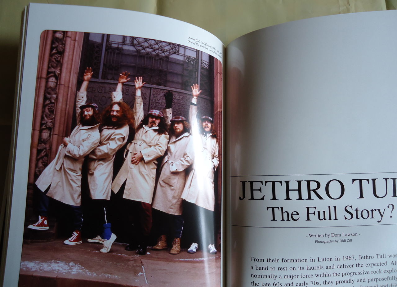紙ジャケ JETHRO TULL / A（国内盤CD+DVD） JETHRO TULL⁄THICK AS A 