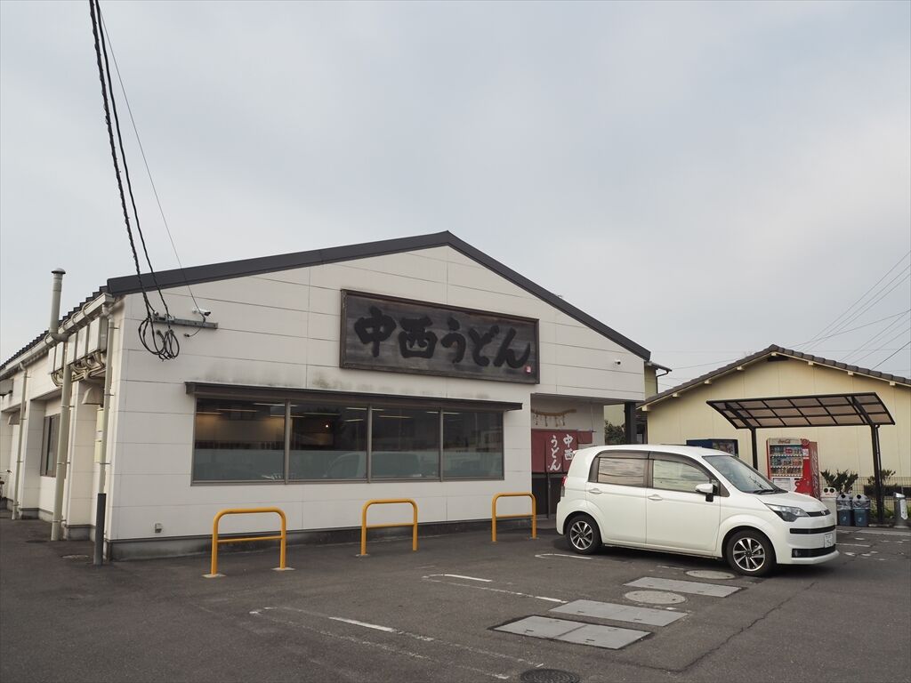 中西うどん 16回目 かけうどん 春菊天 わかめおにぎり 惰性的にうどん巡礼中 A 中西うどん 16回目 かけうどん 春菊天 わかめおにぎり 惰性的にうどん巡礼中 A