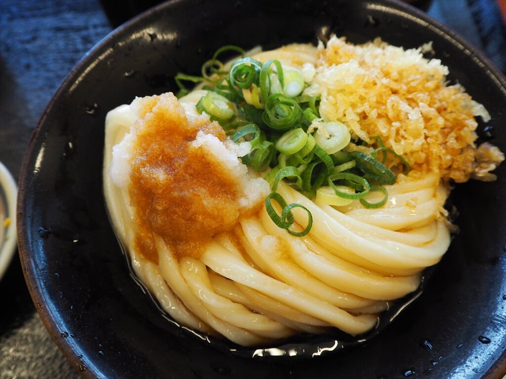 地上最強のウドン ゴッドハンド 5回目 しょうゆうどん 海鮮かき揚げ おにぎり 惰性的にうどん巡礼中 A 地上最強のウドン ゴッドハンド 5回目 しょうゆうどん 海鮮かき揚げ おにぎり 惰性的にうどん巡礼中 A