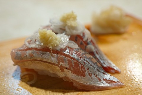 なぜアジの刺身は美味いのか
