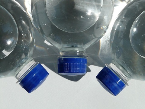 ペットボトルの飲み方きもいやつｗ
