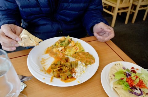 インド料理屋に行っ