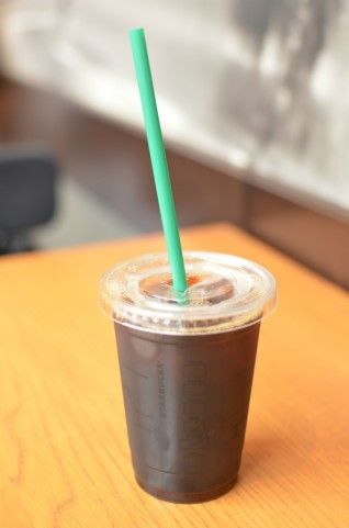 コンビニコーヒーを買うのが