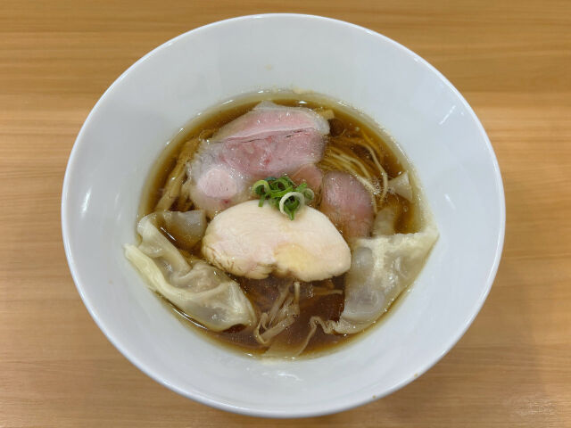 らぁめん どろっぷ / 高架下に美味の雫が落ちる時・・・わんたん醤油らぁめん ＠兵庫県西宮市