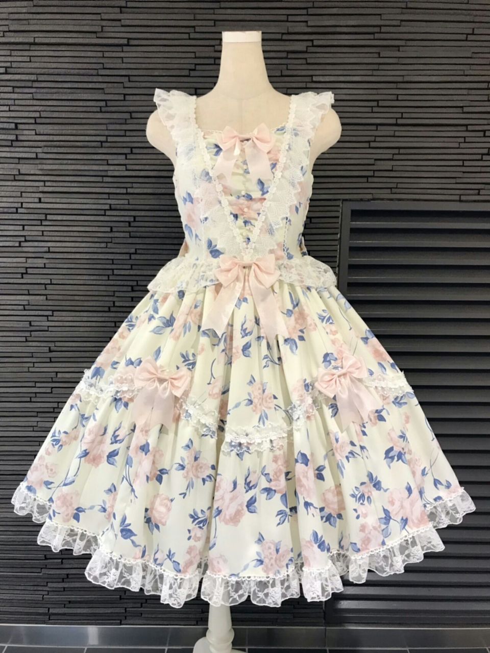 レースフリルティアードJSK発売のお知らせ
