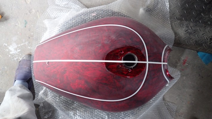 ゼファー400外装 ラップ塗装 ゼファー400 ガソリンタンク 火の玉ラップ塗装