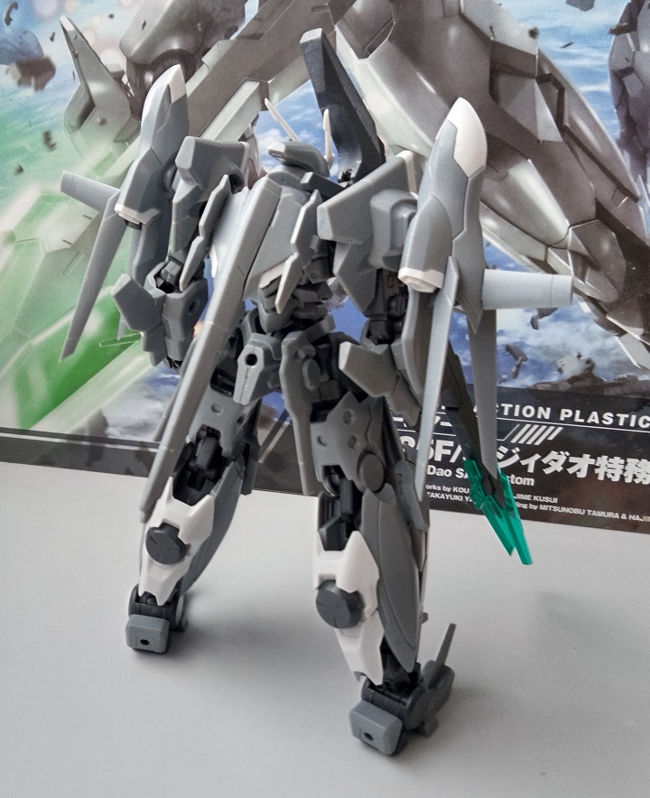 番外編 ジィダオ特務部隊仕様 廃屋の彼方 僻地専用ガンプラ展