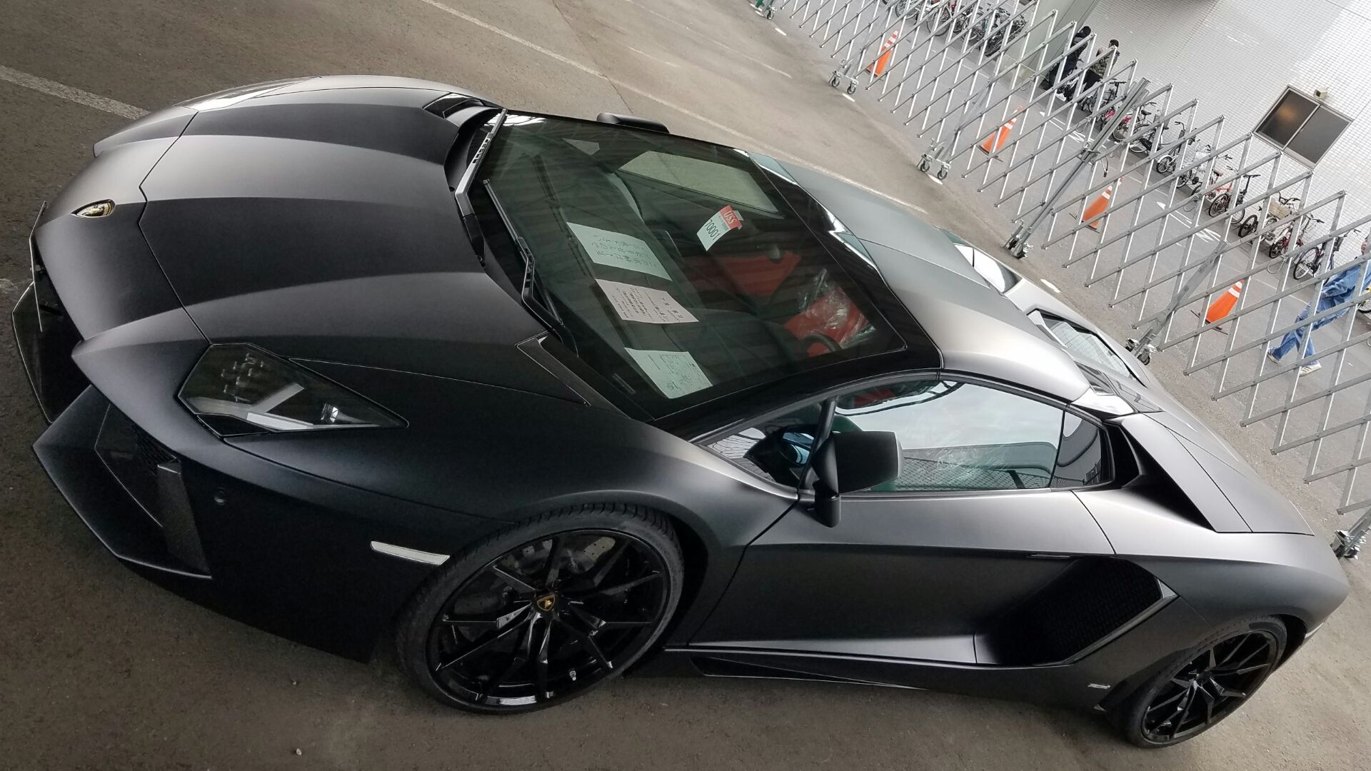 スーパーカー ランボルギーニ アヴェンタドール エムジービークリエイティブ 東京都 町田市 中古車販売 買取