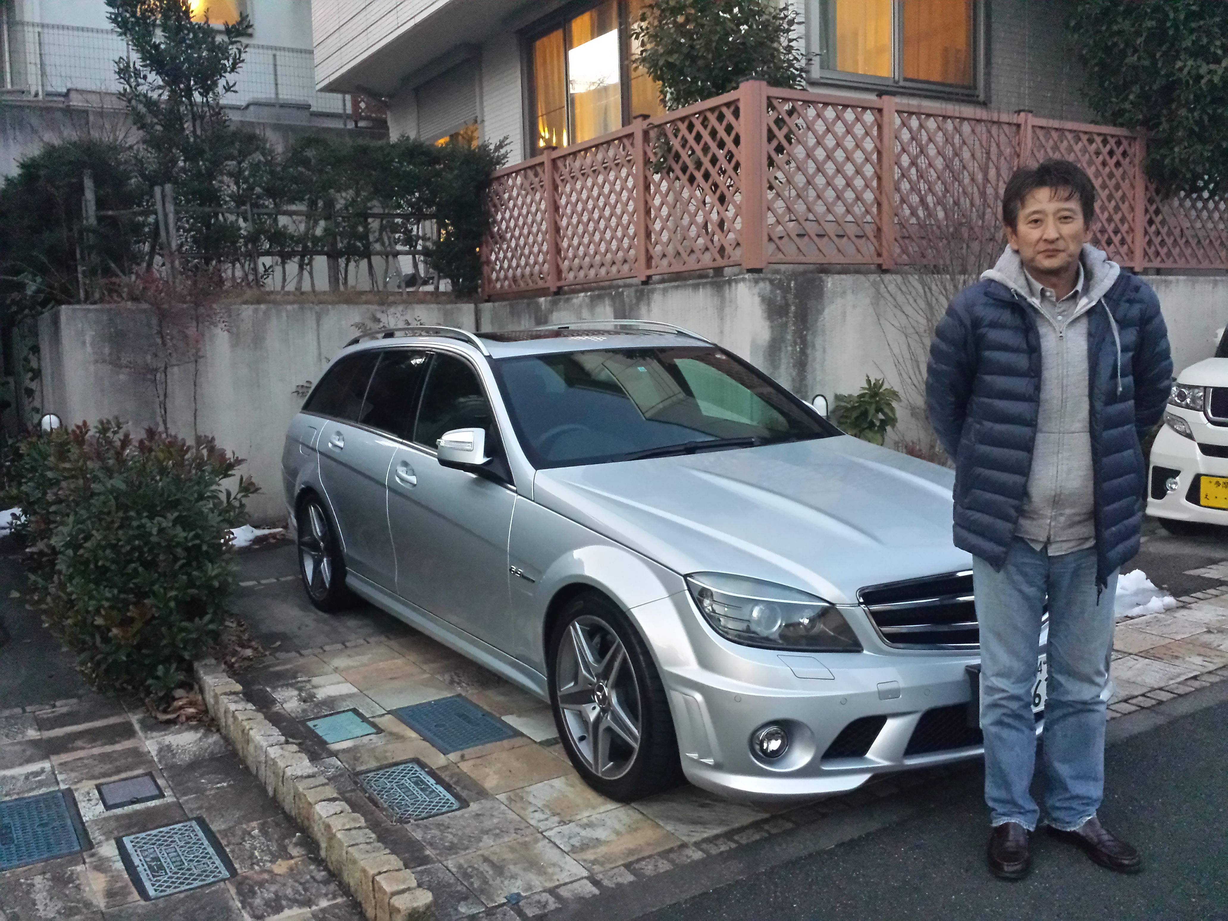 ベンツamg c63納車です エムジービークリエイティブ 東京都 町田市 中古車販売 買取 ベンツamg c63納車です エムジービークリエイティブ 東京都 町田市 中古車販売 買取
