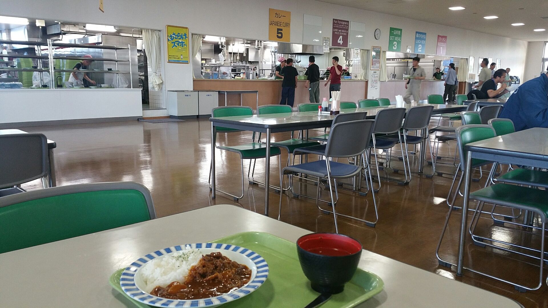 昨日のuss東京オークション会場の食堂です エムジービークリエイティブ 東京都 町田市 中古車販売 買取 昨日のuss東京オークション会場の食堂です エムジービークリエイティブ 東京都 町田市 中古車販売 買取