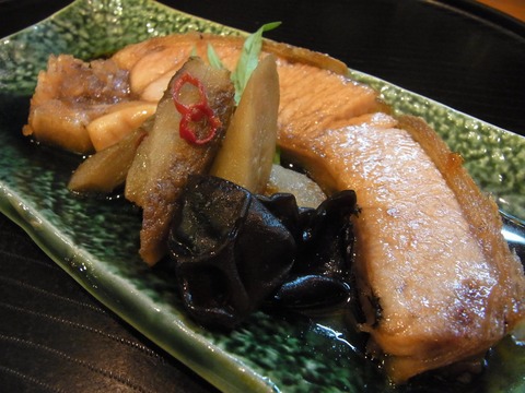 「マグロのカマ煮つけ」