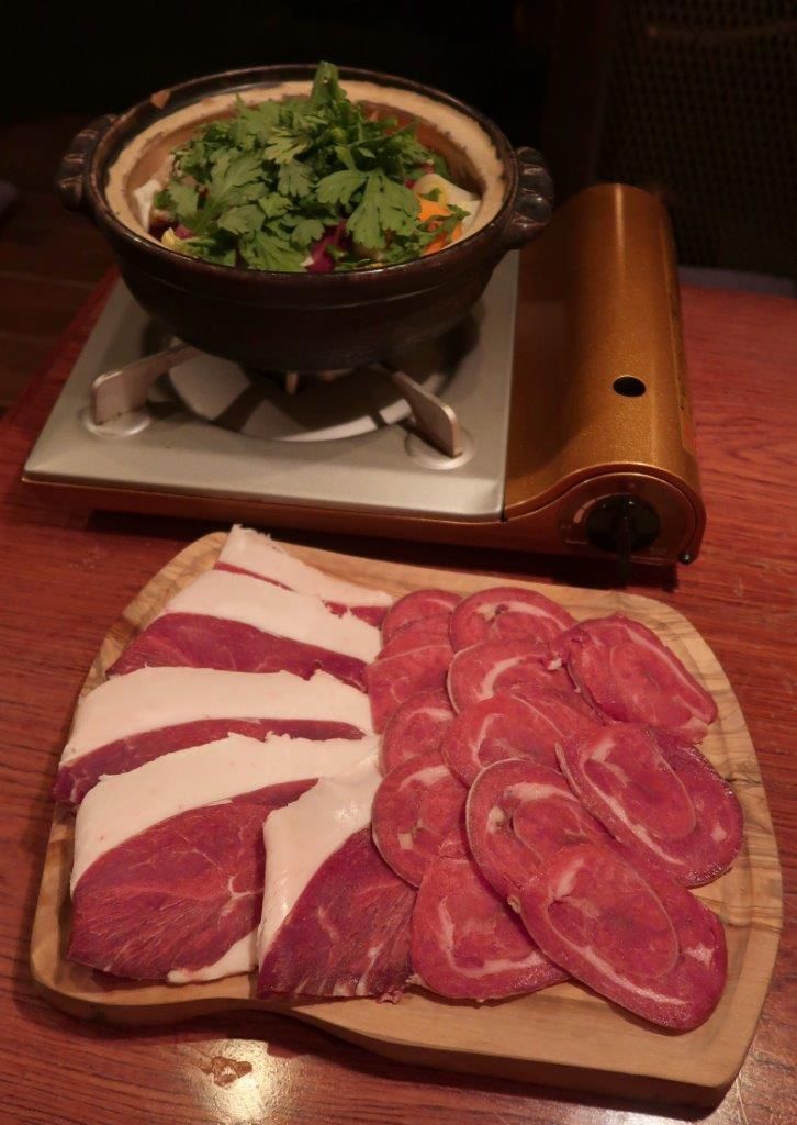 もうすぐ終了 今だけのスペシャルメニュー 熊鍋 浅草開化楼の特製麺でいただく〆も 躍動するコシ 旨み 人形町 ジビエ野菜料理 あまからくまから Mgmfanのブログ
