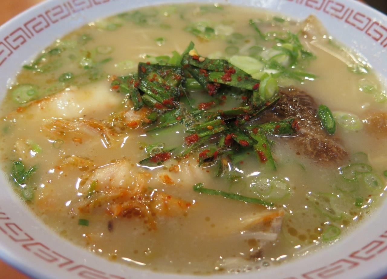 辛ニラ や キムチ を加えて スープのコクと旨みを押し上げるのも良し コスパが高くて24時間営業とは 素晴らしい 金龍ラーメン道頓堀店の ラーメン Mgmfanのブログ