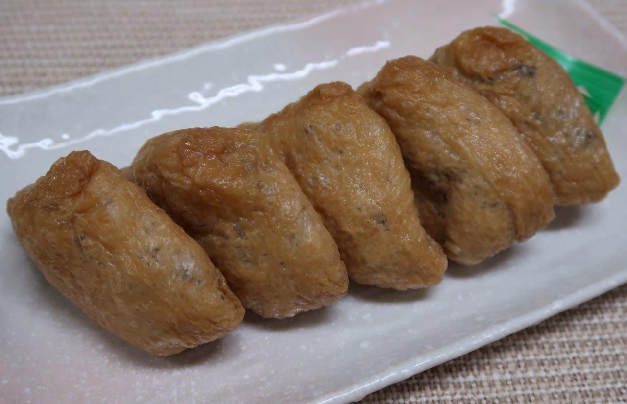 脂のりの良い鰯の濃厚な旨みとバッテラ昆布の粋 炙りによって華やかになった脂 の香りに心踊る 鰯と炙り鰯の押し寿司 人形町 志乃多寿司総本店 Mgmfanのブログ 脂のりの良い鰯の濃厚な旨みとバッテラ昆布の粋 炙りによって華やかになった脂 の香りに心踊る 鰯と炙り鰯の押し寿司 人形町 志乃多寿司総本店 Mgmfanのブログ