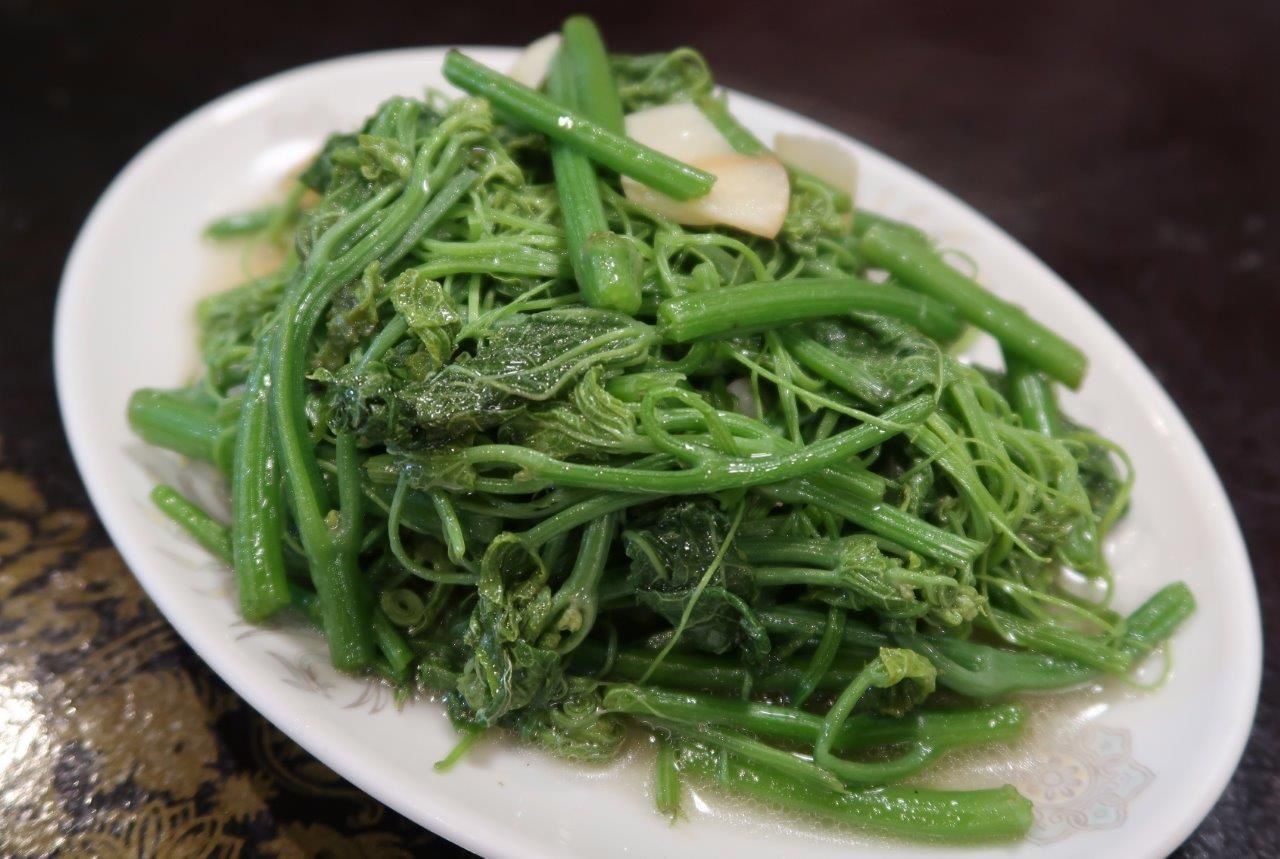 夏季限定 緑竹筍の炒め は 踊りだしたくなるような 炒め物の最高傑作 貴重な食材 龍髭菜 にも ドキッ 御徒町 台湾客家料理 新竹 Mgmfanのブログ