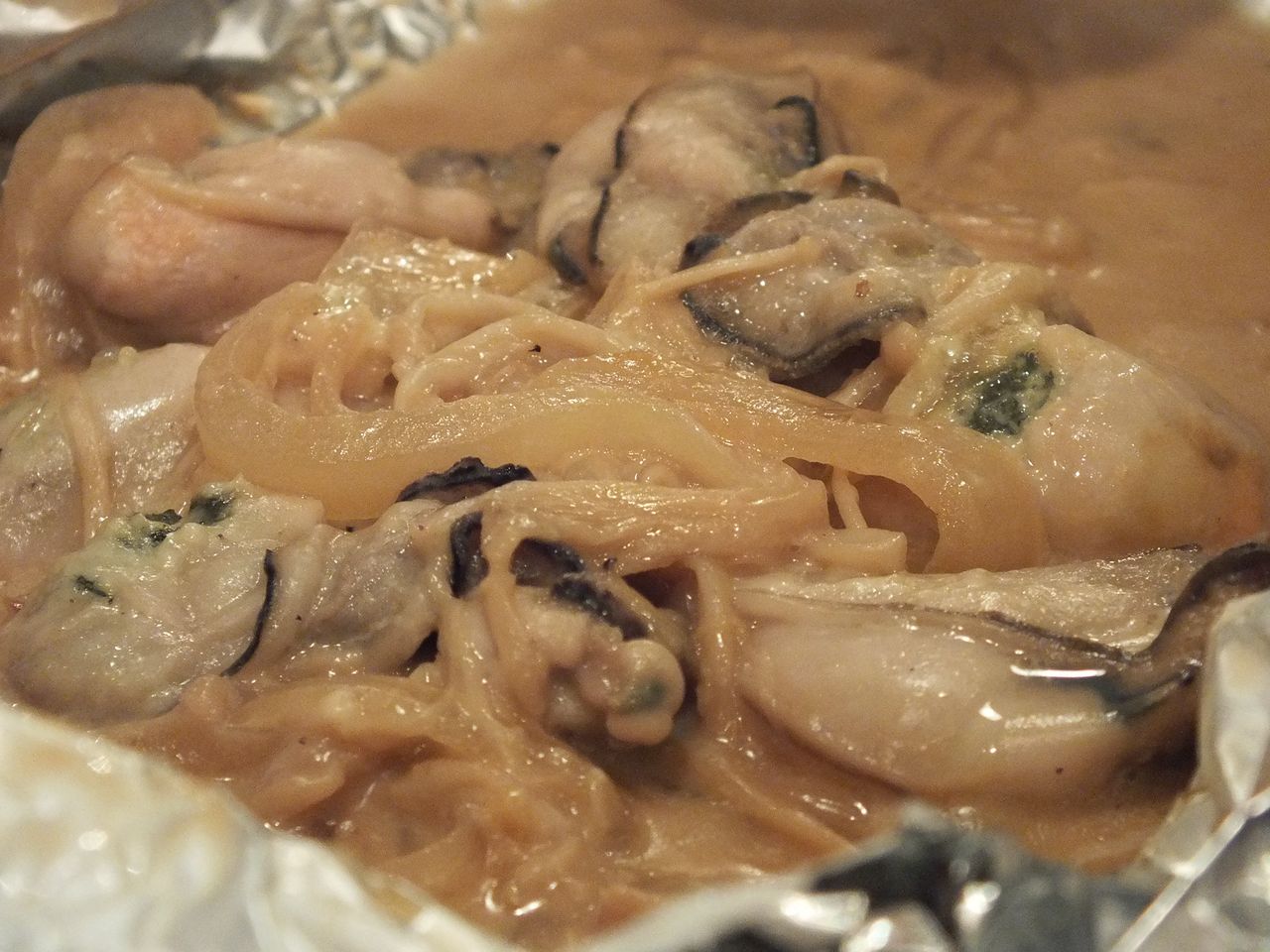 牡蠣をイカワタソースでホイル焼き これは 酒呑みは震え上がります 日南市じとっこ組合 上野駅前店 Mgmfanのブログ