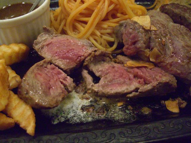 お肉の美味しい下町の洋食屋 レストラン カタヤマ 南千住あたり お肉の美味しい下町の洋食屋 レストラン カタヤマ 南千住あたり