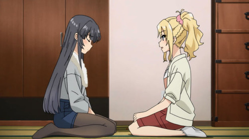  2563822