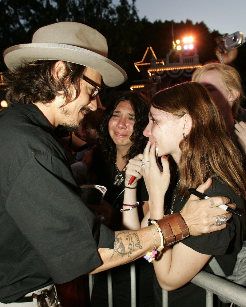 パイレーツ オブ カリビアン デッドマンズ チェスト ワールドプレミア Perfect Fan パイレーツ オブ カリビアン デッドマンズ チェスト ワールドプレミア Perfect Fan