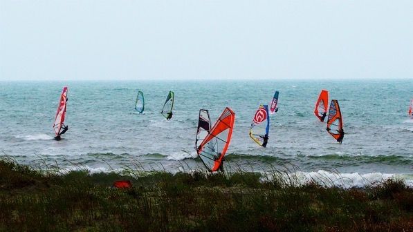 windsurfing