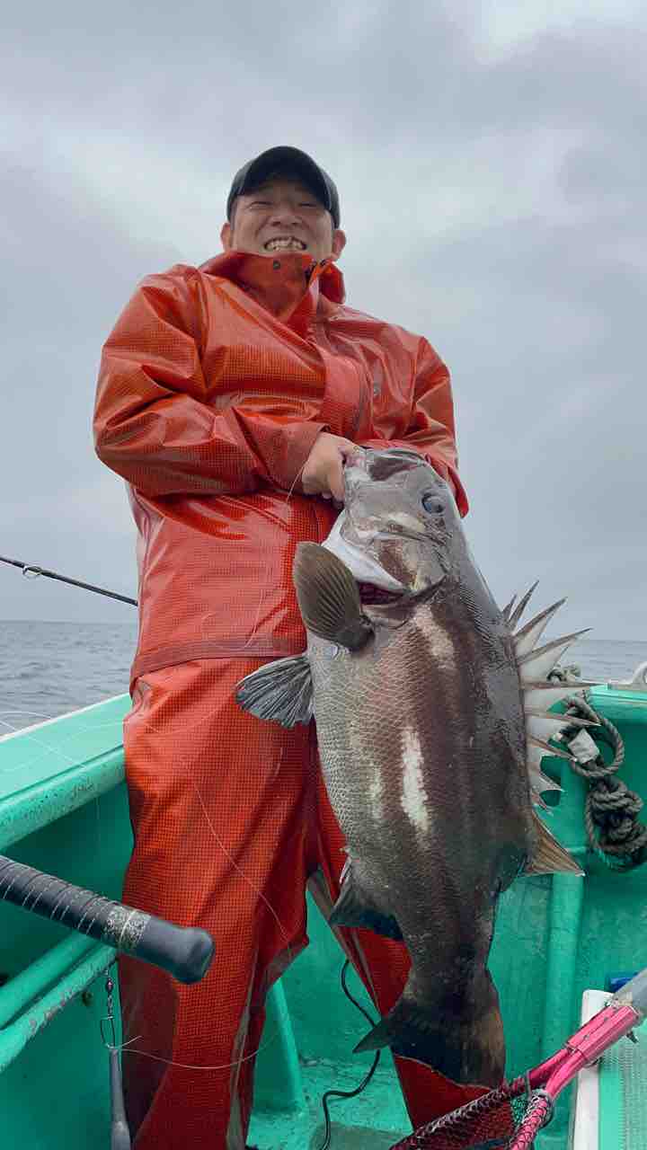 近海モンスターイシナギ釣りました 久慈港 モンロー号 青物ハンターみっちゃんの釣りblog 近海モンスターイシナギ釣りました 久慈港 モンロー号 青物ハンターみっちゃんの釣りblog