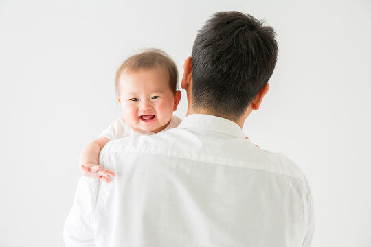 【悲報】イケメン男性、結婚して子供を作ったばかりにとんでもない姿になってしまう