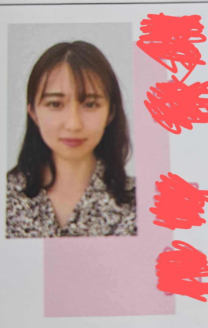 【画像あり】ワイの高校におる女教師が美人すぎるんだが