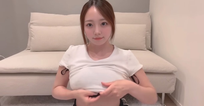 【新人】現役保育士るるちゃんの搾乳動画、1日で190万再生を突破！！！！
