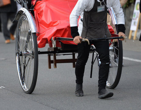 【動画】人力車のおっさん、ド派手にやらかす