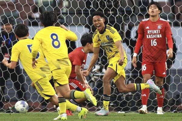 【動画】高校サッカーのレベルが高すぎると話題に