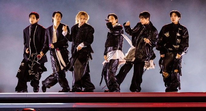 【閲覧注意】BTSのファン、興奮しすぎてウ●コを漏らす