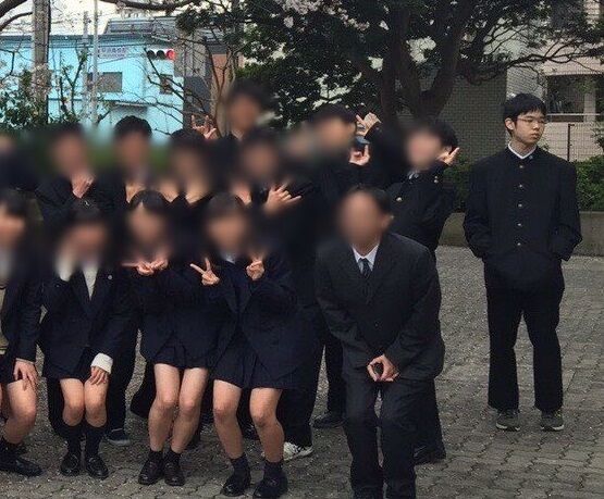 【動画】クラスに1人は居る陰キャ男子みたいな猫が見つかる