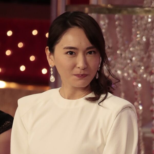 【悲報】新垣結衣「一晩中クリを剥いてた」