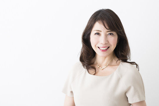 【悲報】男子高校生、母親を同級生に寝取られる