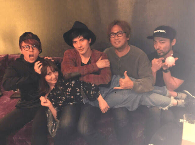 akb