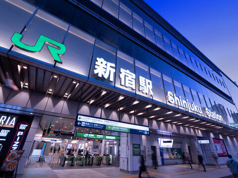 【画像】昭和の新宿駅、めっちゃ見晴らしが良い