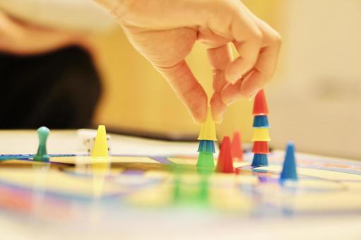 消防士長、同僚らに「自作のボードゲーム」への参加を強要して懲戒処分