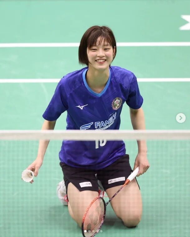 「NewJeansハニがなぜコートに！？」日本の美女バドミントン選手が韓国で話題に