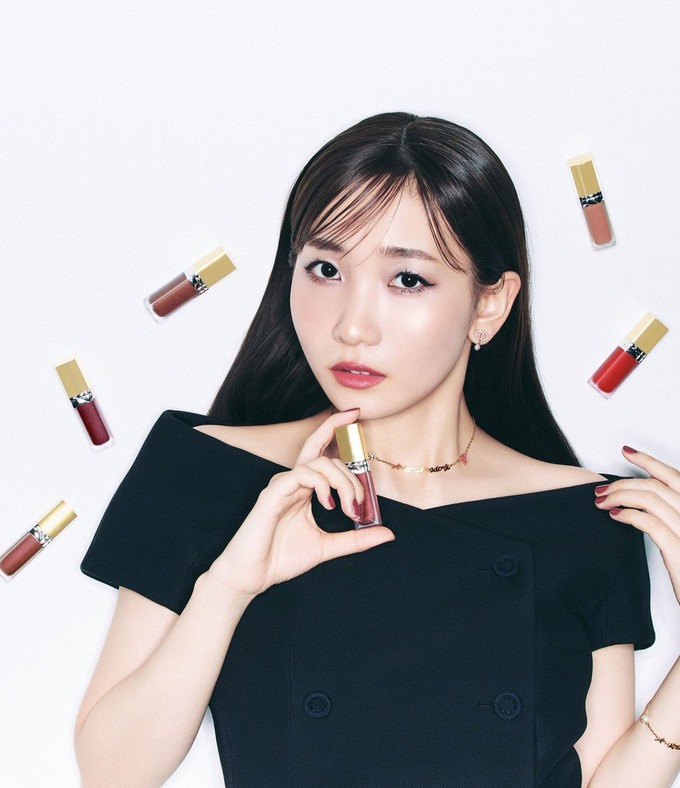 【悲報】YOASOBIのイクラちゃん、港区女子みたいになる