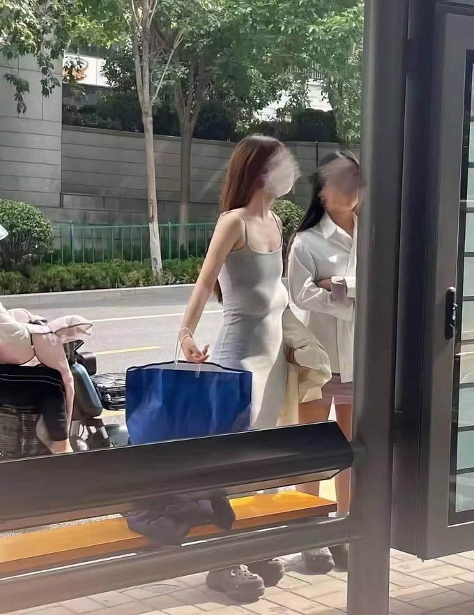 【画像】港区女子のお○ぱい、限界突破！！