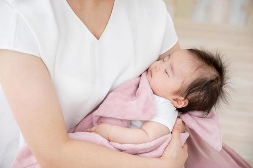 子宮口から赤ちゃんが出てくる様子がこちらです