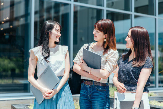 「女子大」の卒業論文、ヤバすぎる