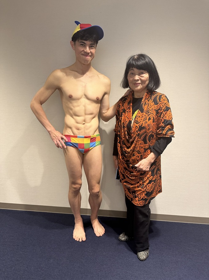 【悲報】小島よしおさん(44)、老いが隠しきれない