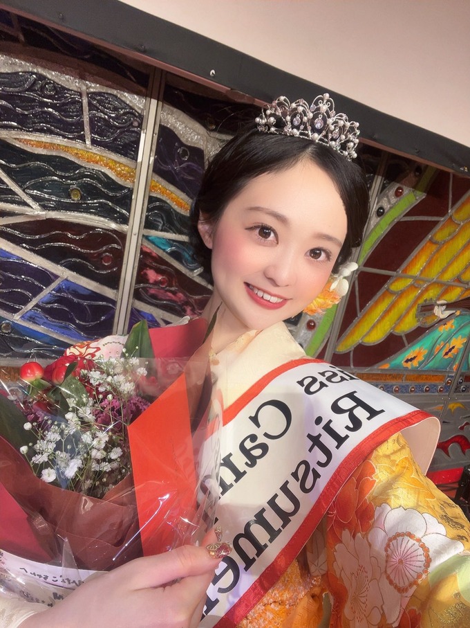 【悲報】ミス立命館さん、テレビでとんでもないドスケベ衣装を着せられてしまう