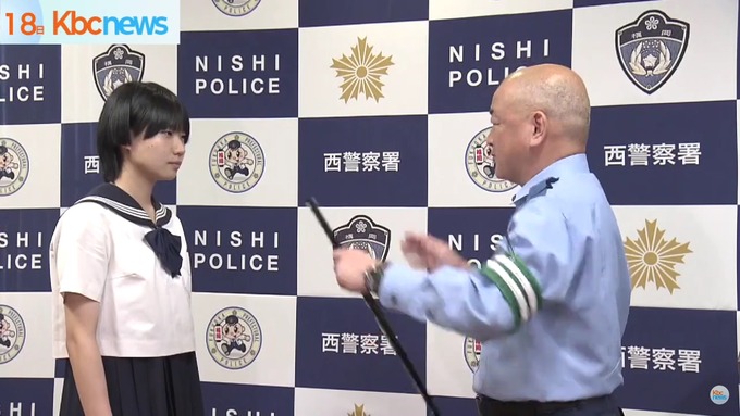 【朗報】めっちゃ痴漢に狙われそうなJK、痴漢を逮捕