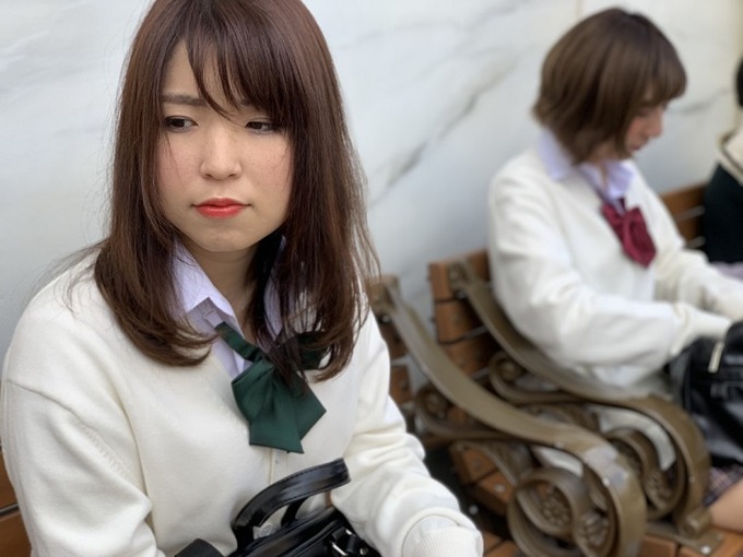【動画】JKさん、同級生に土下座させて頭を踏みつけてしまう