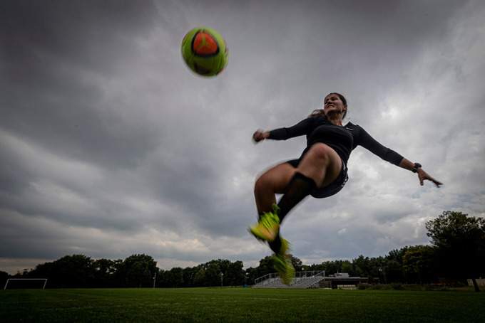 【動画】本場の女子サッカー、恐ろしすぎる