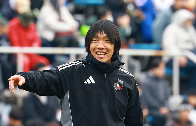 【朗報】中村俊輔、変な髪型で日本代表コーチに就任