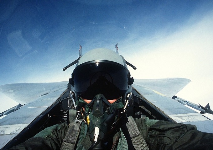【動画】戦闘機のパイロットがジェットコースターに乗った結果ｗｗｗｗｗｗ