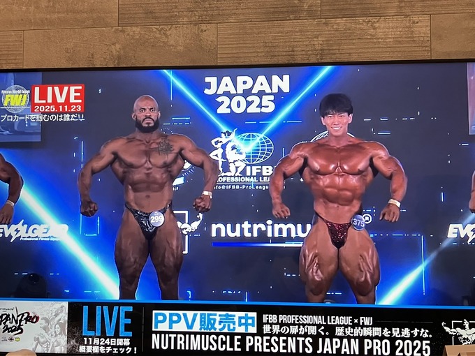 【朗報】ボディビル大会で優勝した日本人イケメン、筋肉が凄すぎて雑コラみたいになってしまう